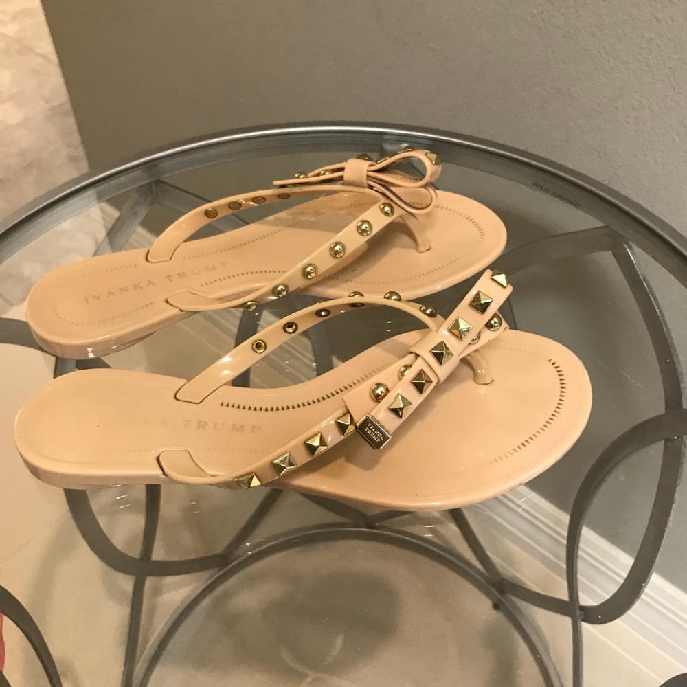 Peach sandals size 6